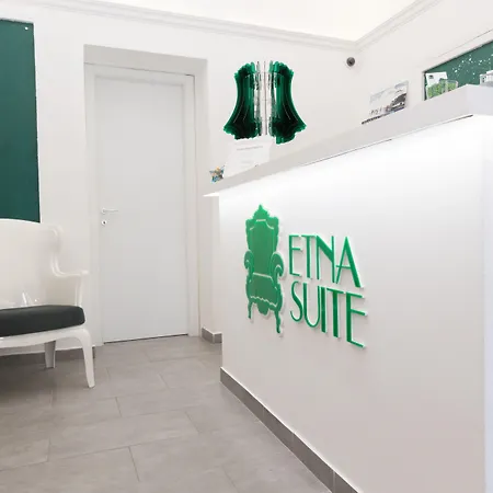 Etna Group Pensión 4*