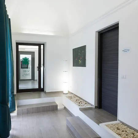 Etna Group Guest house